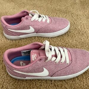 Nike SB Check Solar Canvas Skater Sneaker Elemental Pink Size 7 921464-610